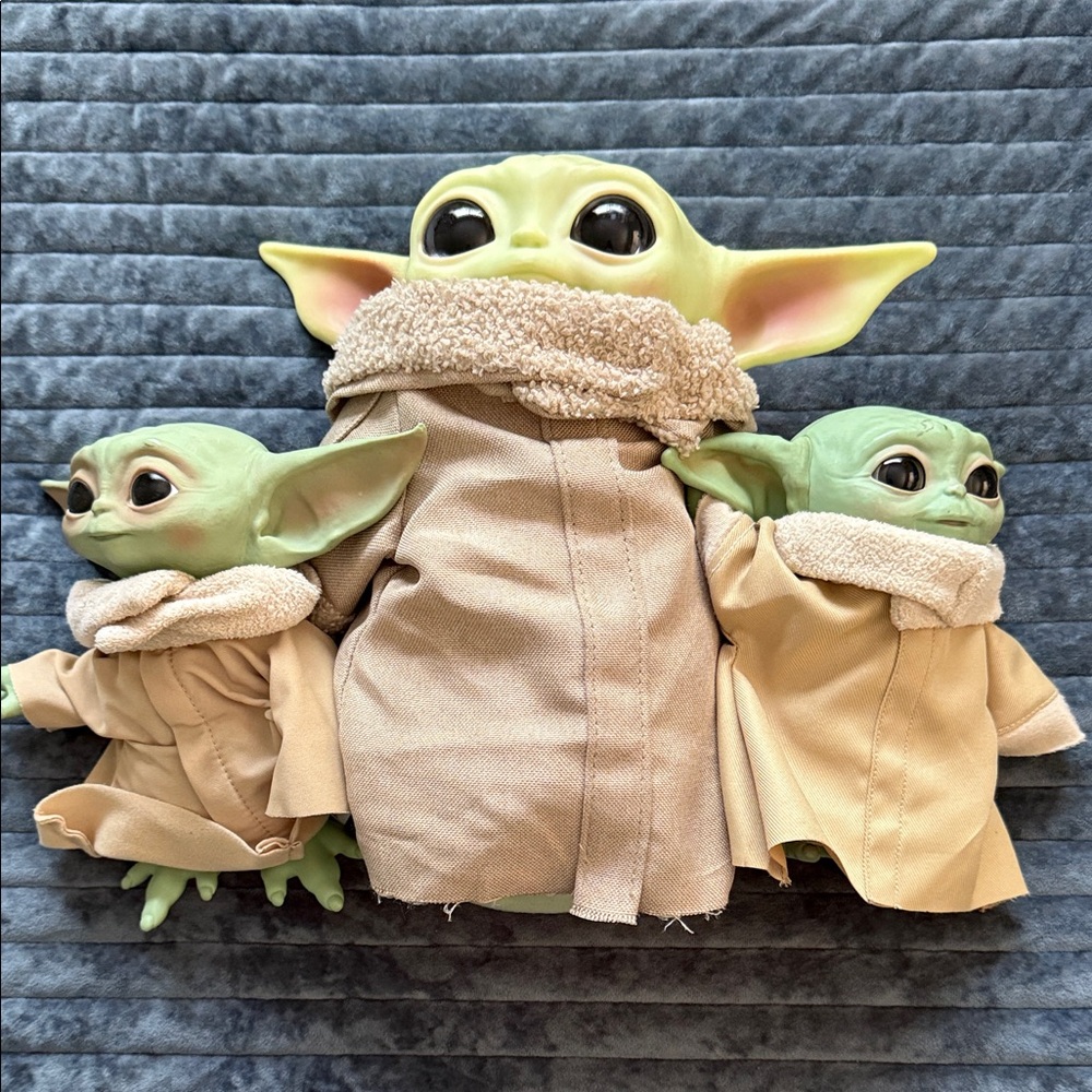 Grogu (Baby Yoda) Plush Trio in Tan Coats